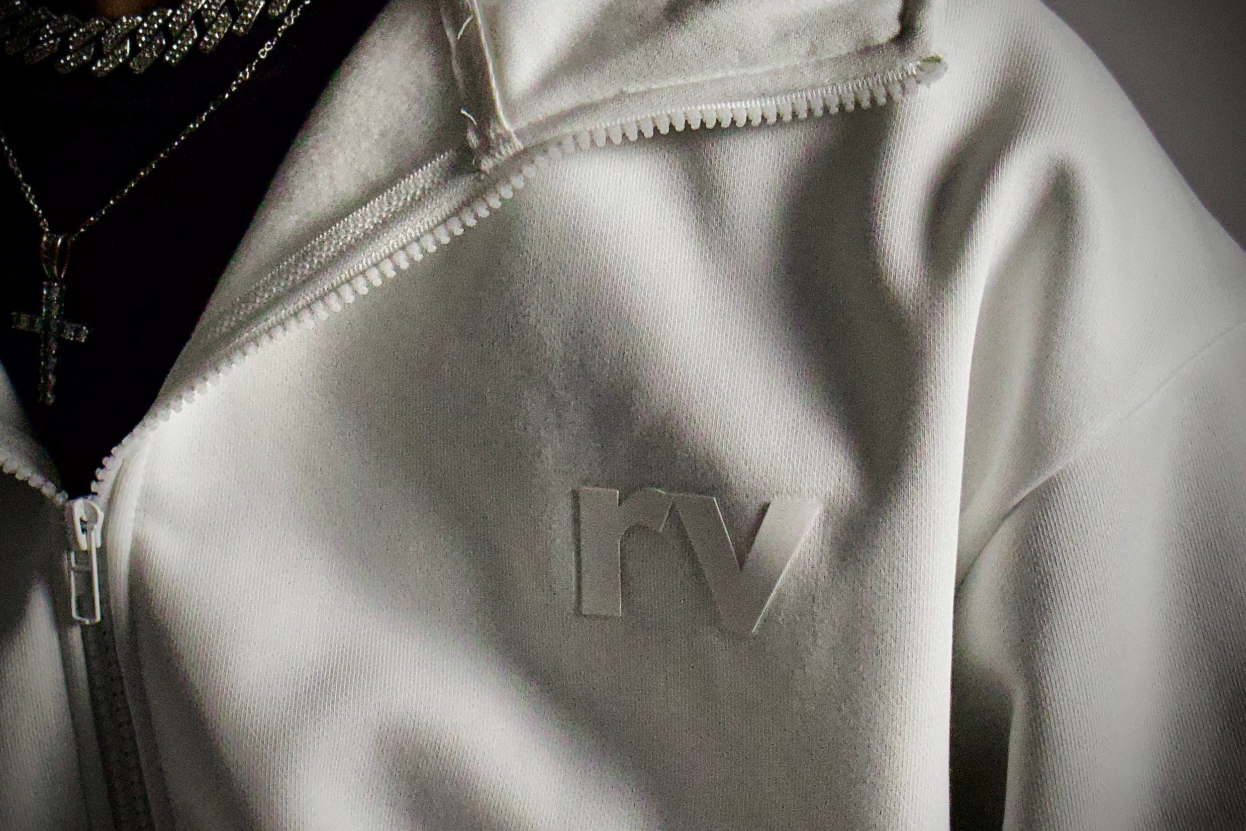 Zip-up Hoodie White